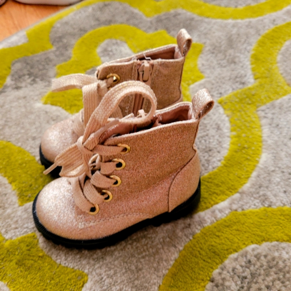 Cat & jack sparkle boots size 5